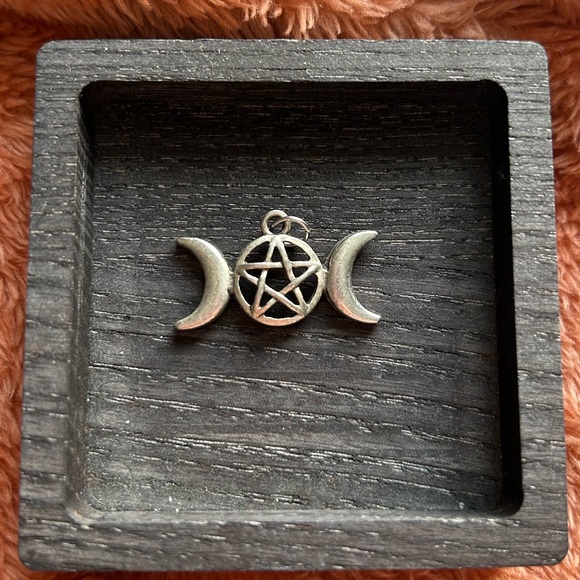 Triple Moon Pentacle Pendant - Picture 1 of 4